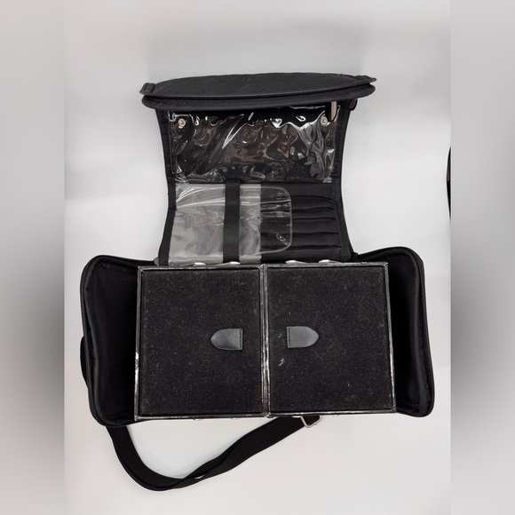 Travelon Professional Make up box Organizer with multiple trays and compartments - Picture 4 of 8